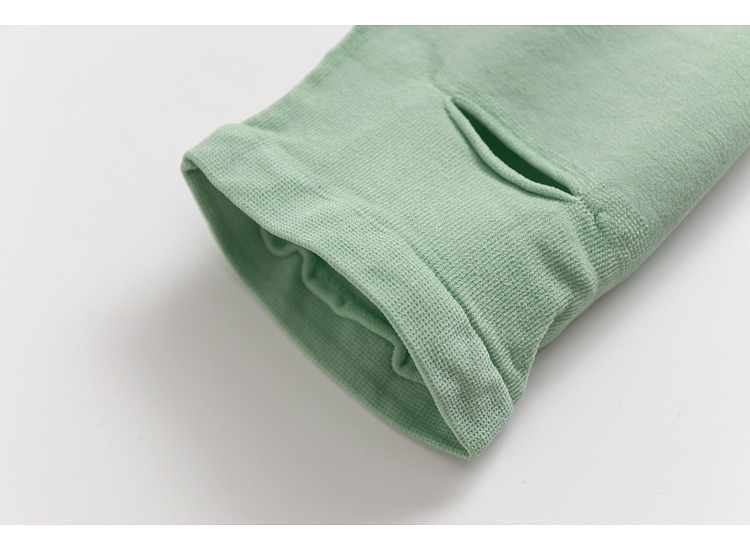 Damen-Armstulpen aus Eisseide, – Summer Clothing Drive Bewertung und Preis
