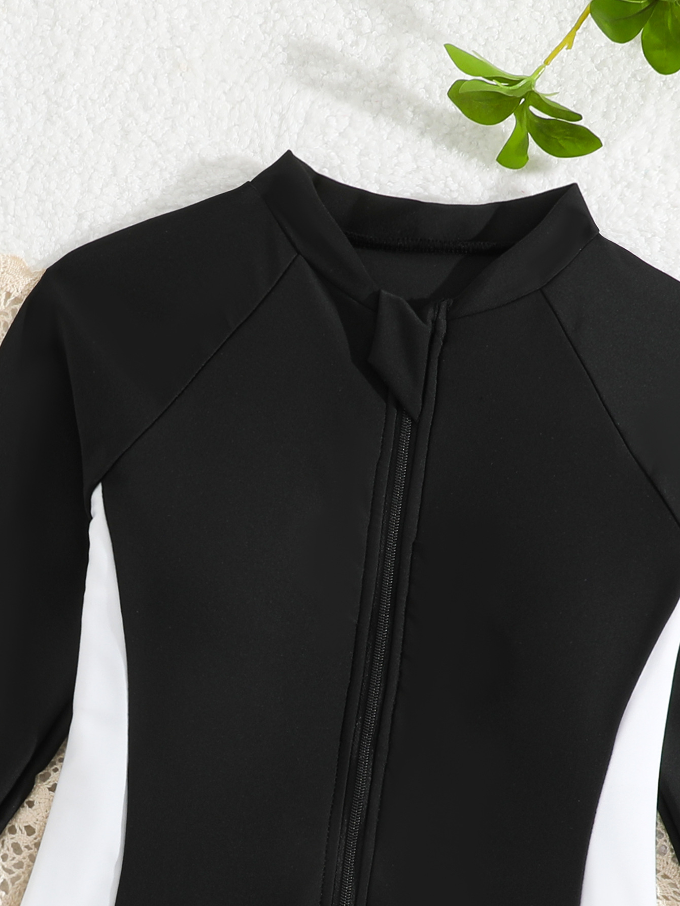Kinder Schwarz-Weiß Colorblock – Rash Guard Long Sleeve Bewertung und Preis